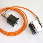 Bild: Externe SPATYDETACHED Steuerung, Servomotor mit echt-absolutem Multiturn-Encoder incl. dem einzigartigen SPATYCODER Interface und SPATYSCC (Single Cable Connection)