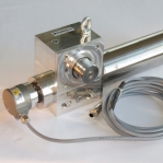 Bild: SPATY® -Drive, having stainless steel housing, for tracking a solar thermal energy system